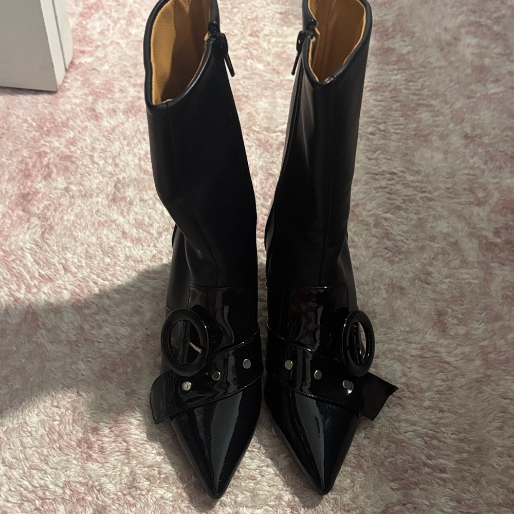 Elegant Black Women's Boots